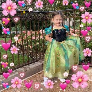 Meet your Posher, Lidia carlos